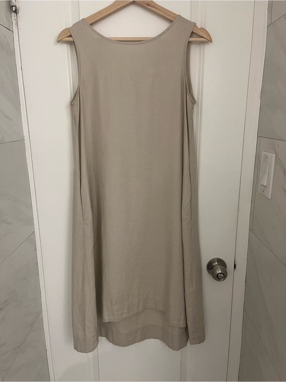 Uniqlo Sleeveless Midi Dress in Light Beige